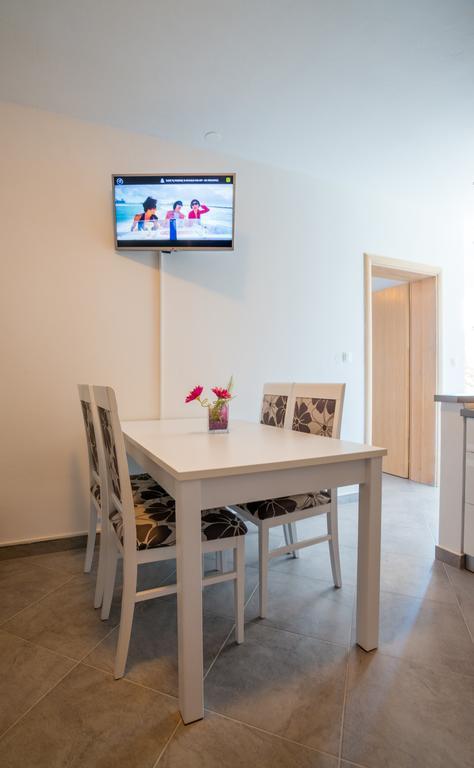 Rujno Apartments Starigrad Paklenica Habitación foto